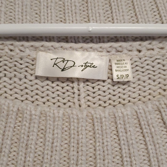 💫 2/$30 • Beige Knit Sweater - Picture 2 of 2